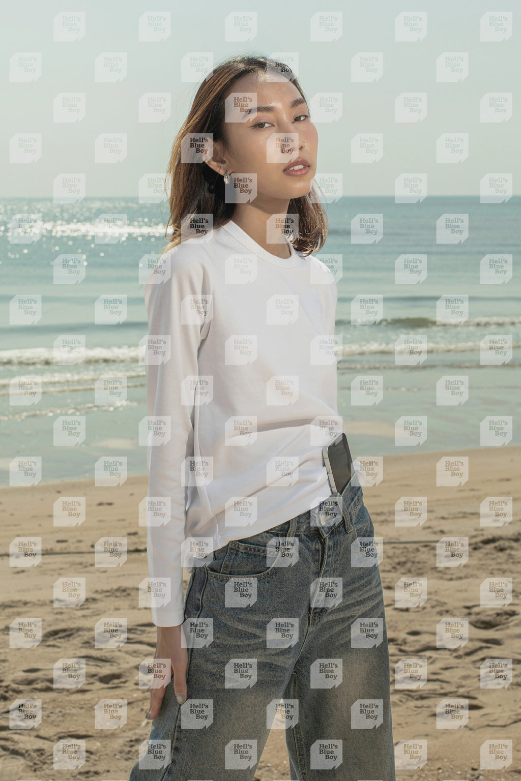 Coastal Drift — Stock Photos features 15 images with local creative Nae, capturing beach life and the slow rhythm of Hua Hin.